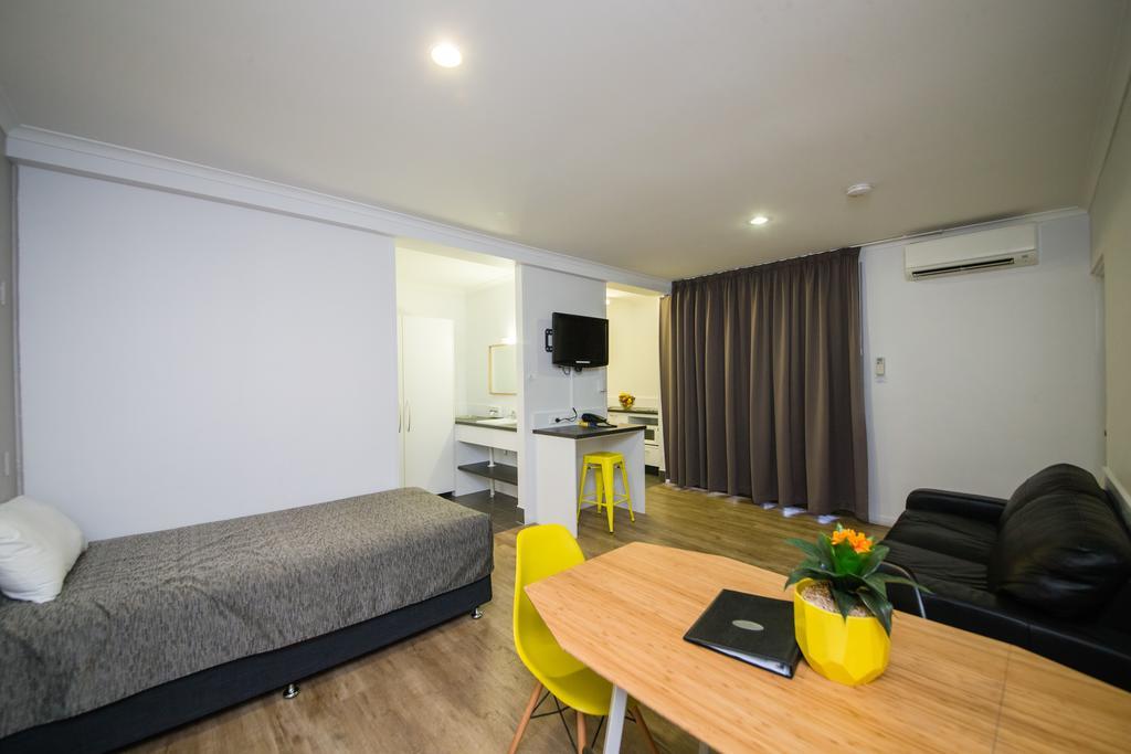 Glenmore Palms Motel Rockhampton Ngoại thất bức ảnh